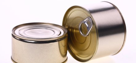 Покупная тушенка, рыбные консервы, паштет из магазина... Привычно, невкусно и ненатурально. консервы промышленного производства